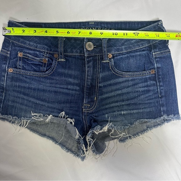 American Eagle Outfitters Dark Blue Jean Raw Hem Cut Off Shorts women’s size 4 - Picture 7 of 9